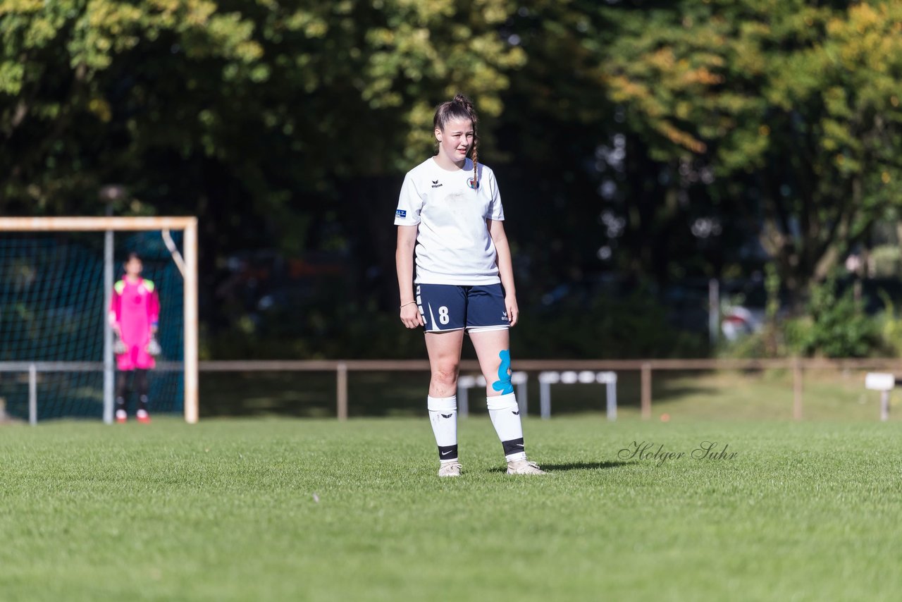 Bild 220 - wBJ VfL Pinneberg - Rissen : Ergebnis: 8:0